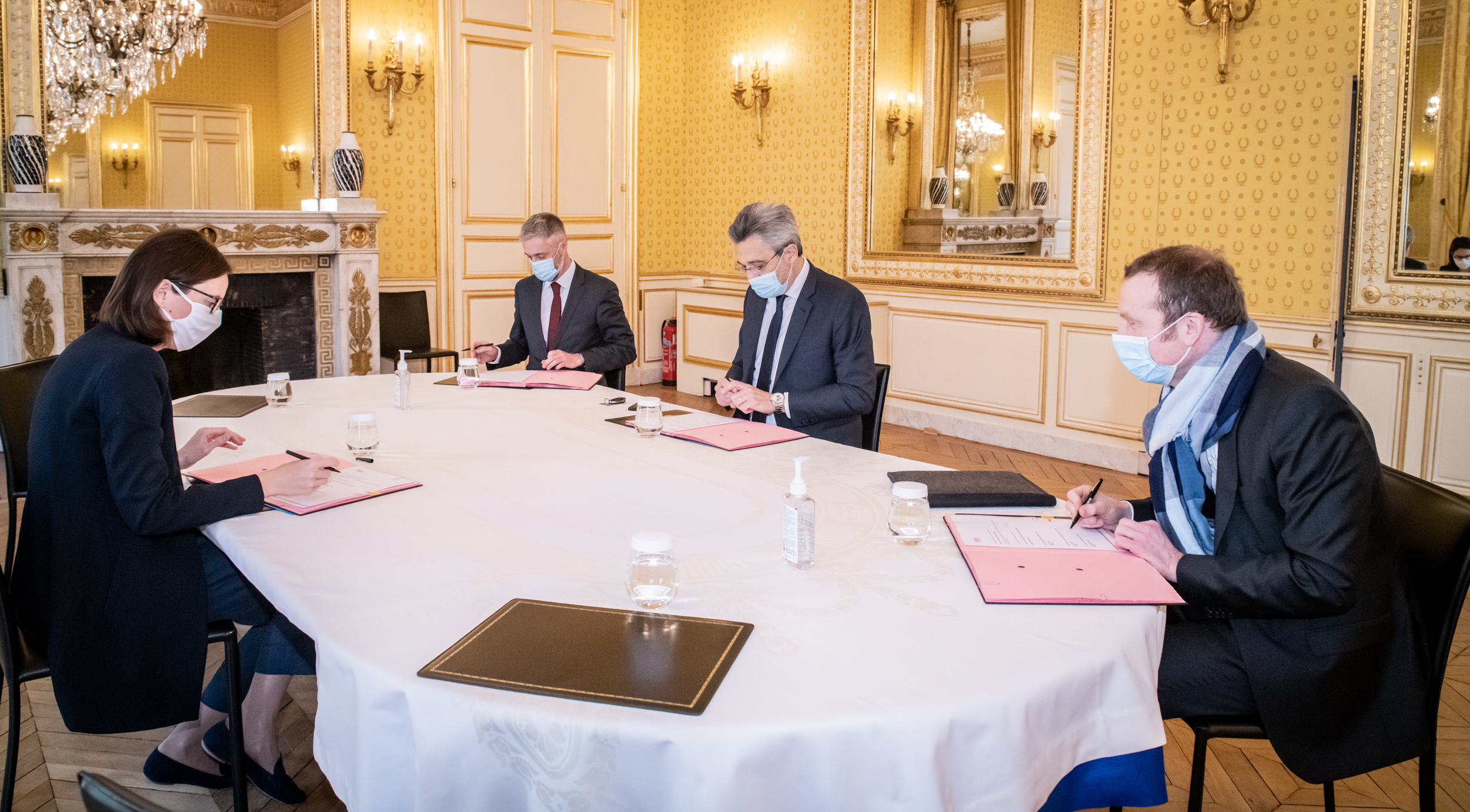 Communiqué ADH – Signature d’une convention de partenariat avec le ministère de la Transformation et de la Fonction Publiques, l’Association des Anciens Élèves de l’École Nationale d’Administration et l’Association des Administrateurs Territoriaux de France